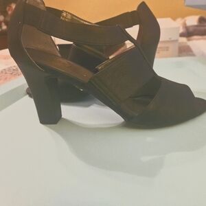 New ,8.5 size  2 inch heel, Life Stride Catlyn Women heel